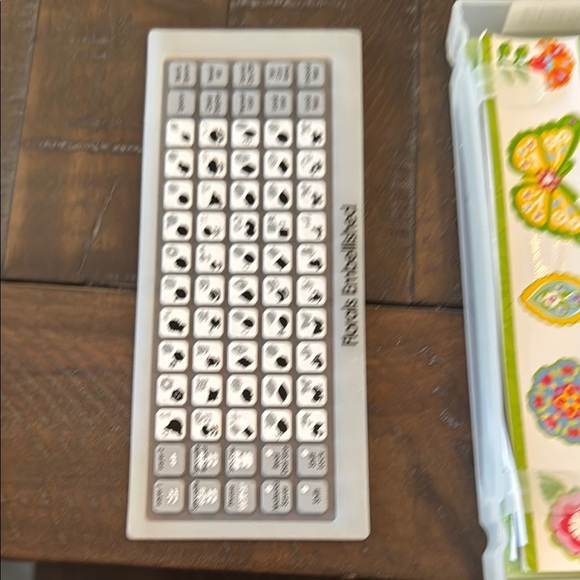 Floral and Garden Design Cartridges - Picture 4 of 8